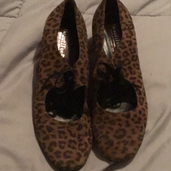 BeautiFeel Shoes - Beautifeel lace up kitten wedge heels